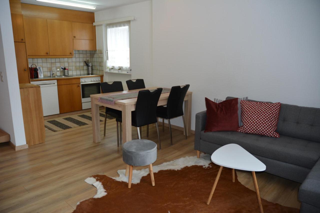 Haus Valaisia - Randa Bei Zermatt Apartment Bagian luar foto